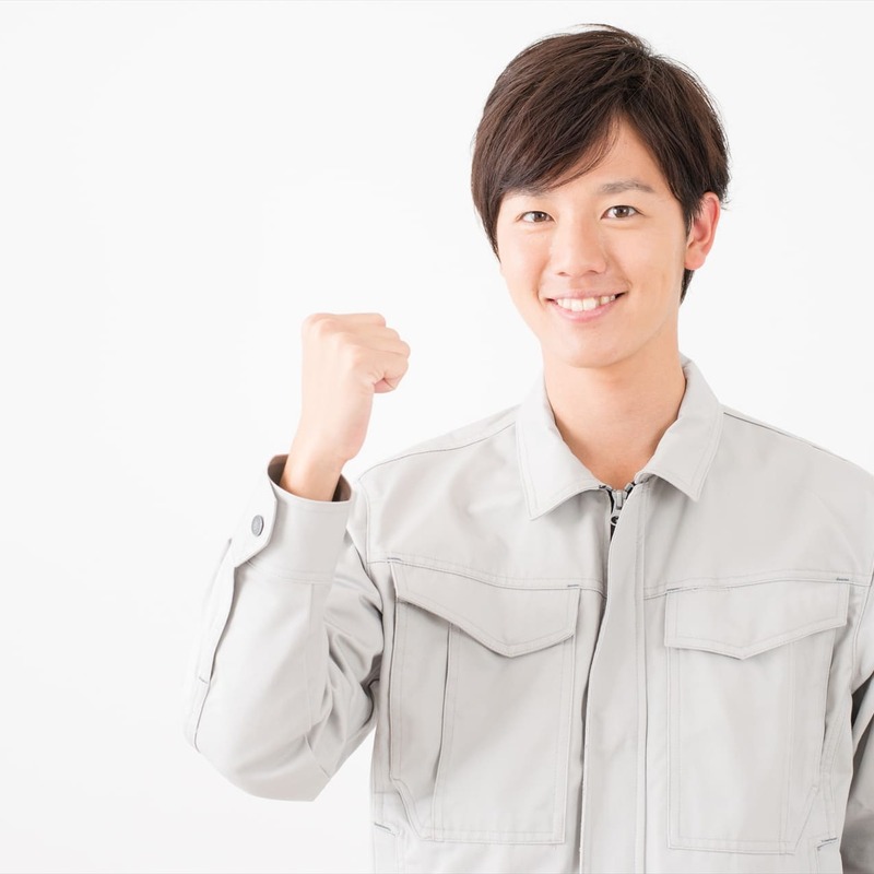 男性のスタッフ (2)